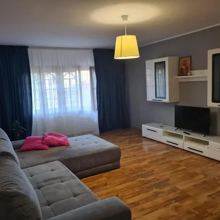 Adina * 艾福雷诺德